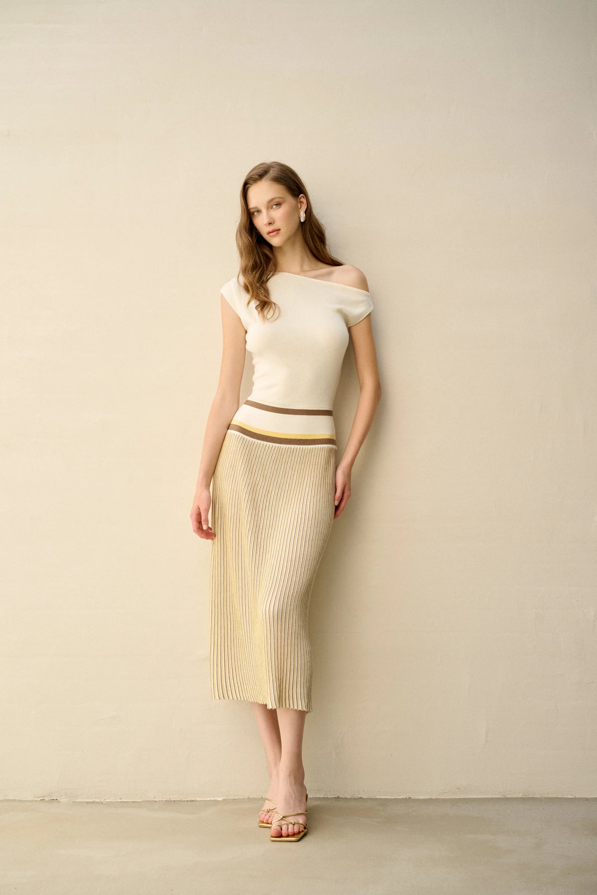 One-shoulder striped dress